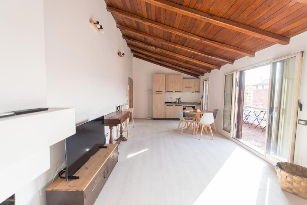 San Peter's - Cosy Renovated Penthouse Roma