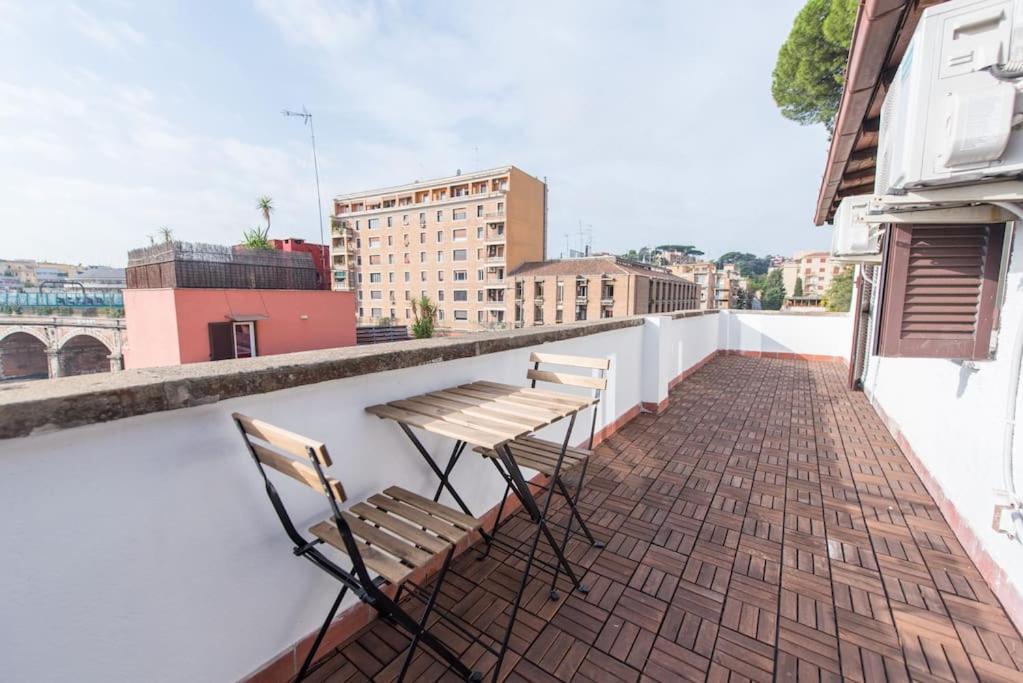 San Peter's - Cosy Renovated Penthouse Apartamento