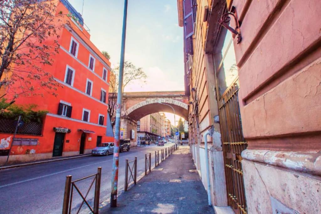 San Peter's - Cosy Renovated Penthouse Apartamento Roma
